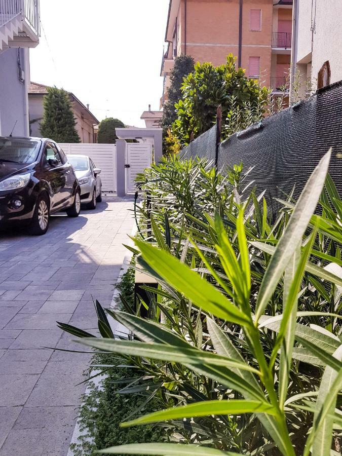 Alcivico3 Panzió Civitanova Marche Kültér fotó