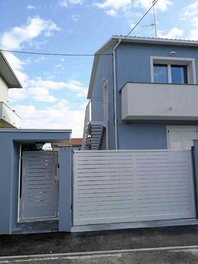 Alcivico3 Panzió Civitanova Marche Kültér fotó