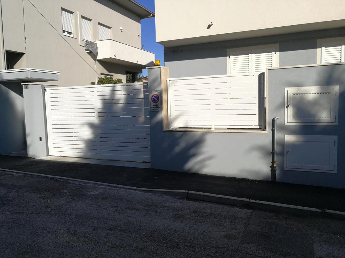Alcivico3 Panzió Civitanova Marche Kültér fotó